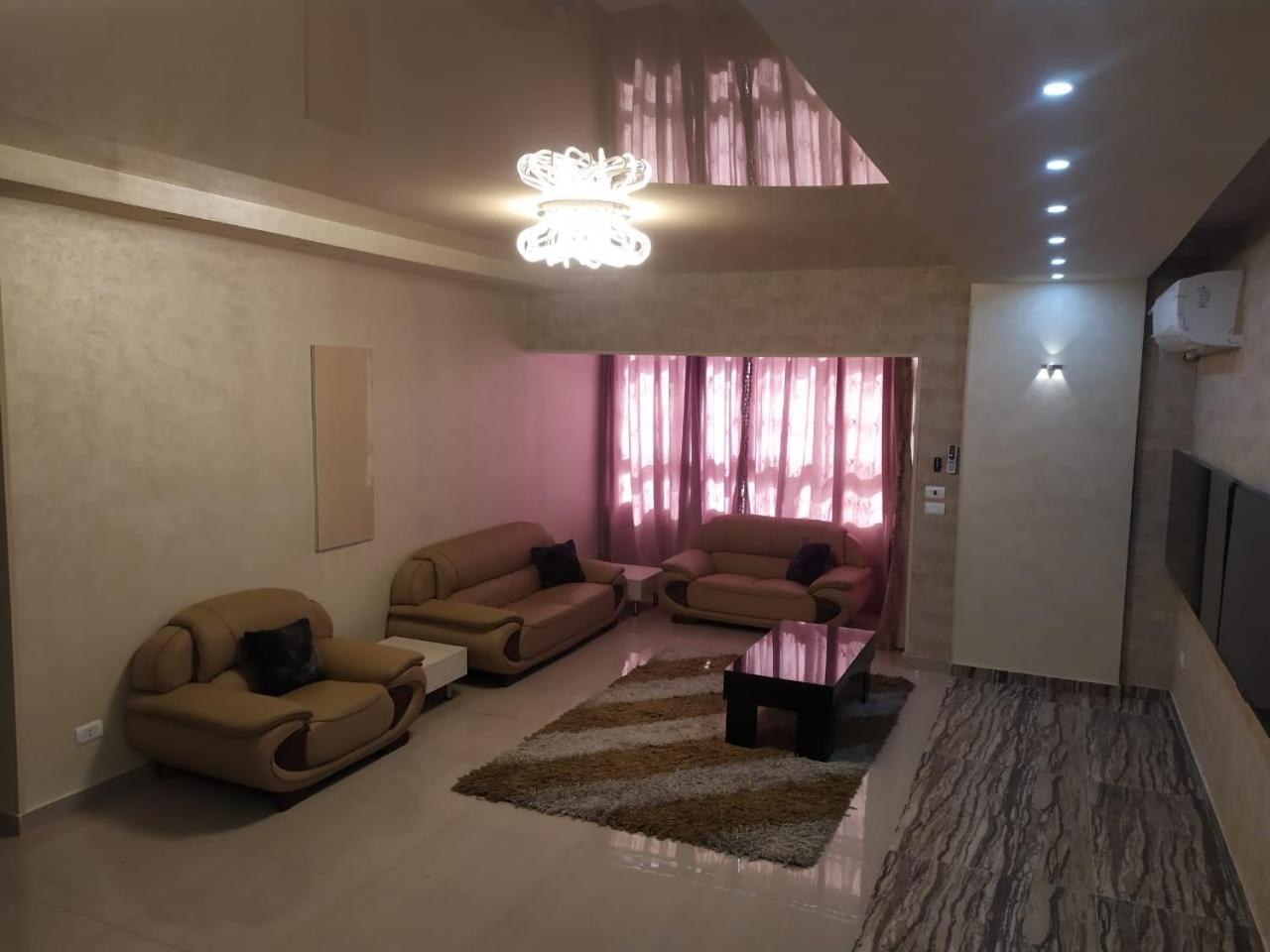 At Milsa Nasr Building No 8 Cairo